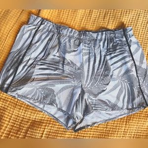 Xersion running short XXL